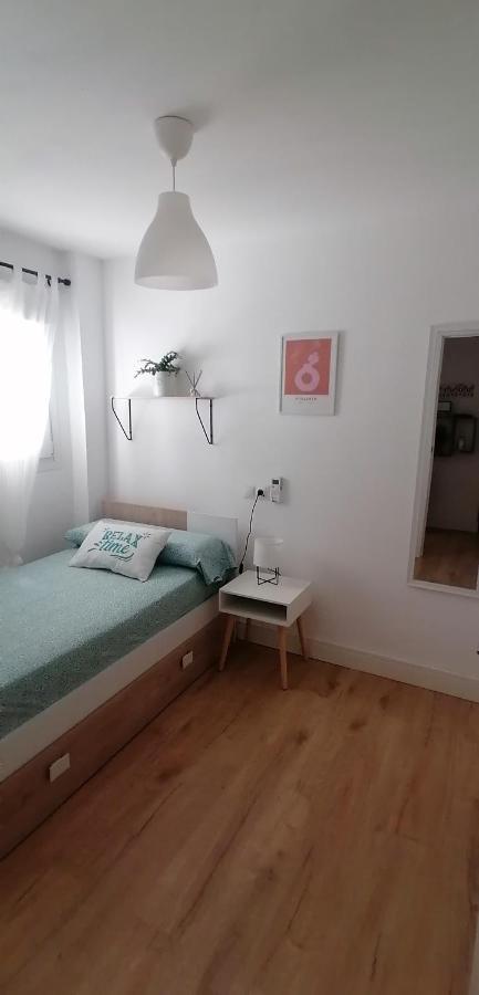 Appartamento El Palo Cosy, 200 M From The Beach Málaga Esterno foto